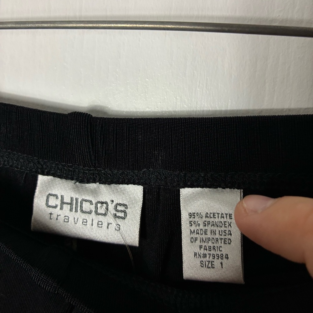 Nwot Chicos Travelers Liquid Knit Pant 1/M Wide Cropped Ruffle Hem Non Wrinkle - Picture 3 of 9